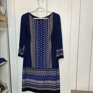 Vince Camuto Blue Geometric patterned Shift style dress approx med-large
